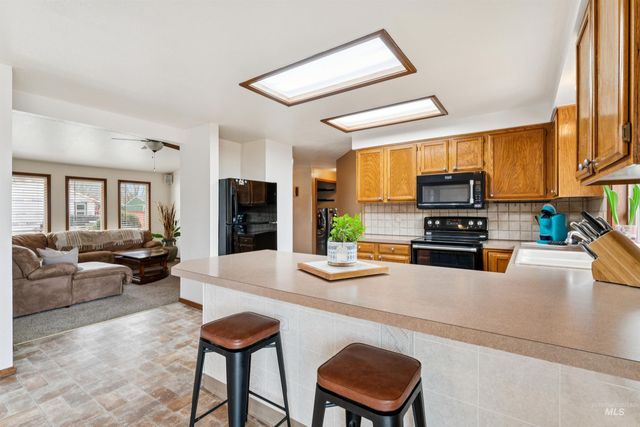 4789 N Bluegrass Ave, Boise, ID 83703