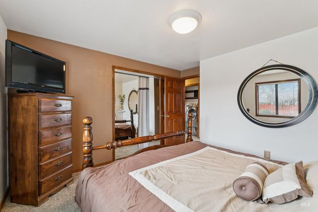 4789 N Bluegrass Ave, Boise, ID 83703