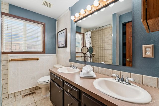 4789 N Bluegrass Ave, Boise, ID 83703