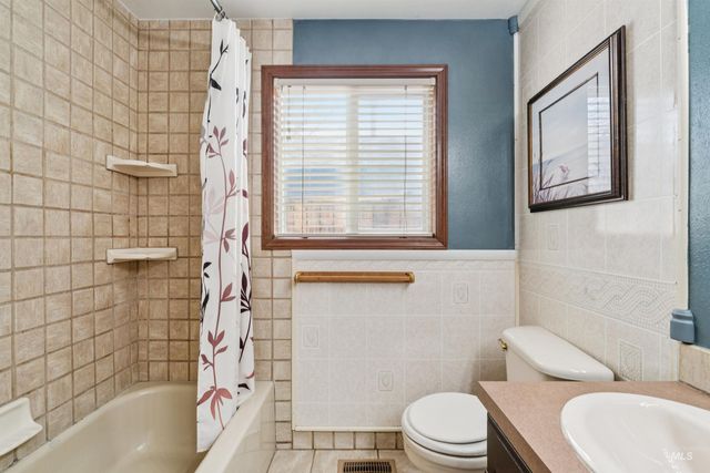 4789 N Bluegrass Ave, Boise, ID 83703