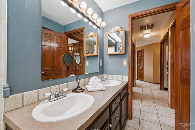 4789 N Bluegrass Ave, Boise, ID 83703