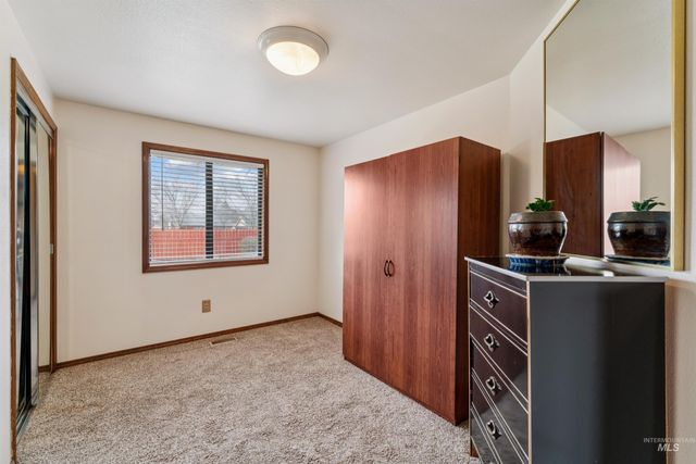 4789 N Bluegrass Ave, Boise, ID 83703