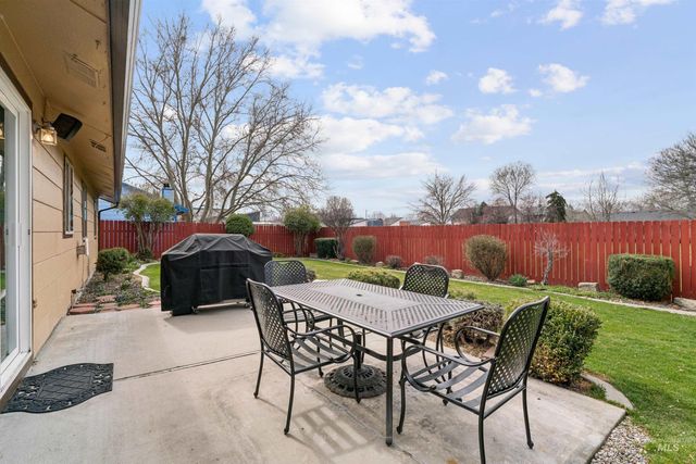 4789 N Bluegrass Ave, Boise, ID 83703