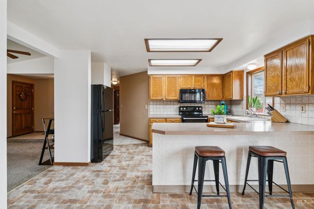 4789 N Bluegrass Ave, Boise, ID 83703