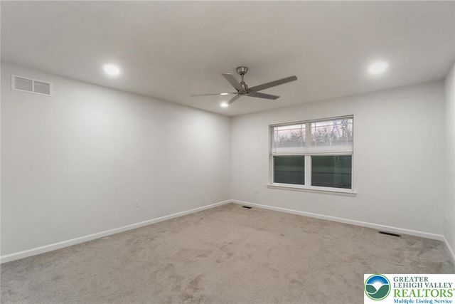 164 Maureen Lane, Upper Macungie Twp, PA 18104