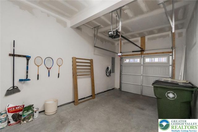 164 Maureen Lane, Upper Macungie Twp, PA 18104