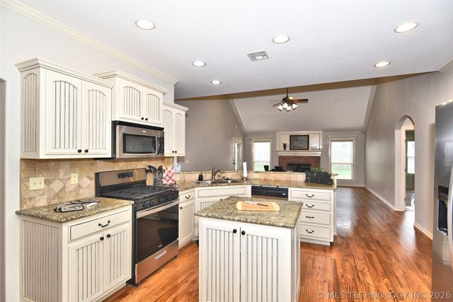 14411 S Toledo Avenue, Bixby, OK 74008