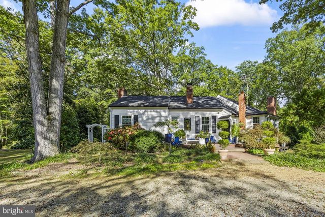 8150 FAIRGROUND RD, La Plata, MD 20646