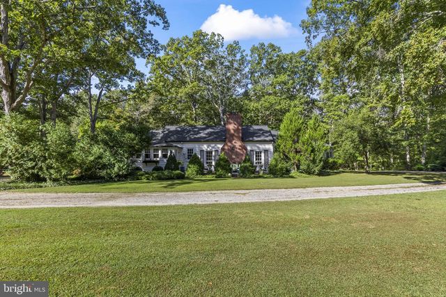 8150 FAIRGROUND RD, La Plata, MD 20646
