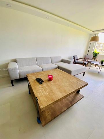 441 NE 195th St 205, Miami, FL 33179