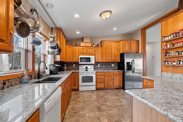 W4992 BEELER DRIVE, Bonduel, WI 54107