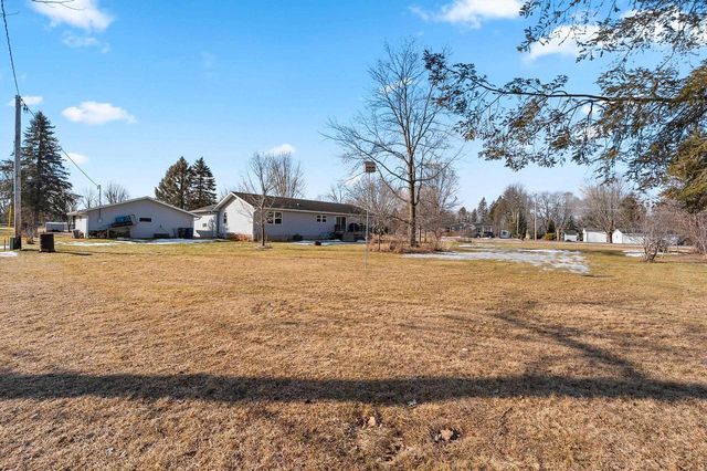 W4992 BEELER DRIVE, Bonduel, WI 54107