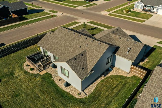 237 Plainside Ave Avenue, Harrisburg, SD 57032