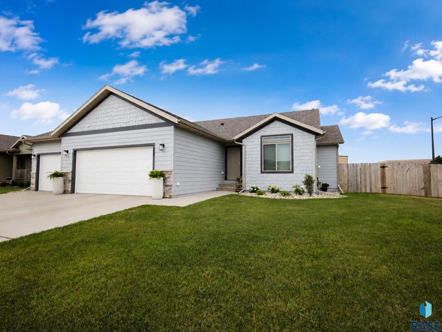 237 Plainside Ave Avenue, Harrisburg, SD 57032