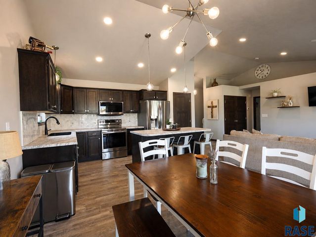 237 Plainside Ave Avenue, Harrisburg, SD 57032
