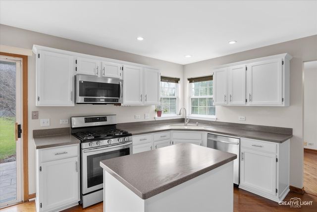 2219 Beaumont Court, Aurora, IL 60502