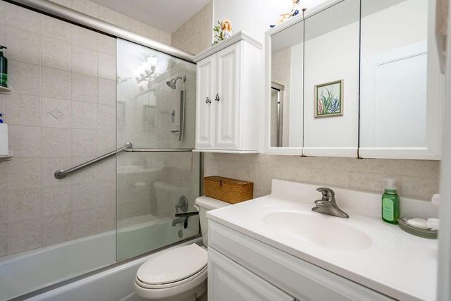 2100 NE 38th Street 229, Lighthouse Point, FL 33064