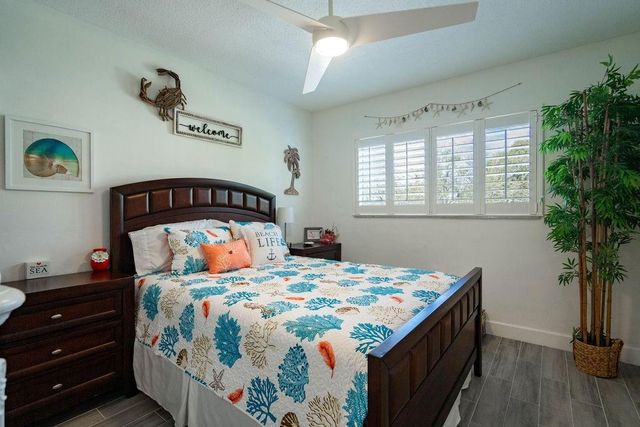 2100 NE 38th Street 229, Lighthouse Point, FL 33064