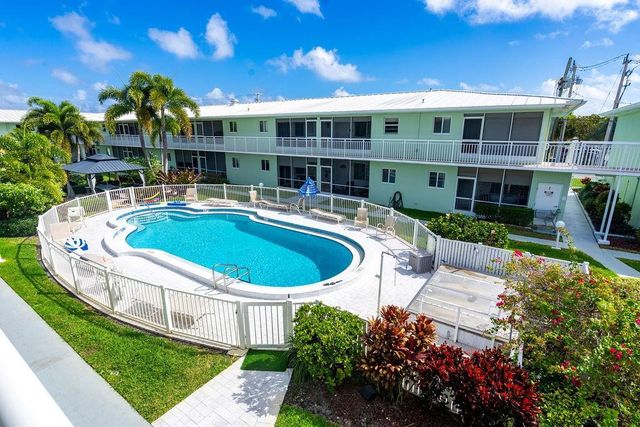 2100 NE 38th Street 229, Lighthouse Point, FL 33064