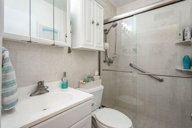 2100 NE 38th Street 229, Lighthouse Point, FL 33064