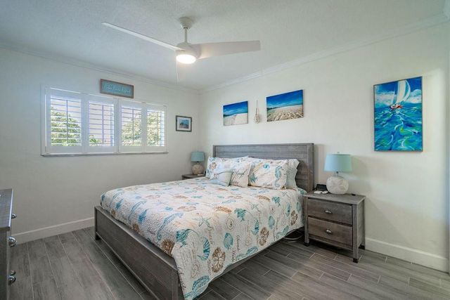 2100 NE 38th Street 229, Lighthouse Point, FL 33064