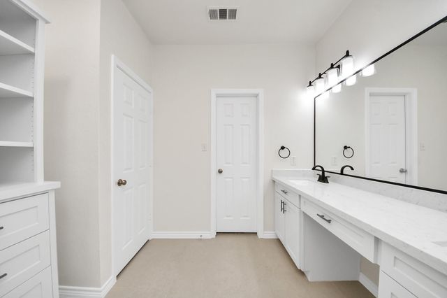 10207 Thornleaf Lane, Houston, TX 77070