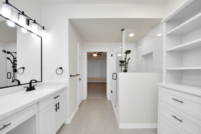 10207 Thornleaf Lane, Houston, TX 77070