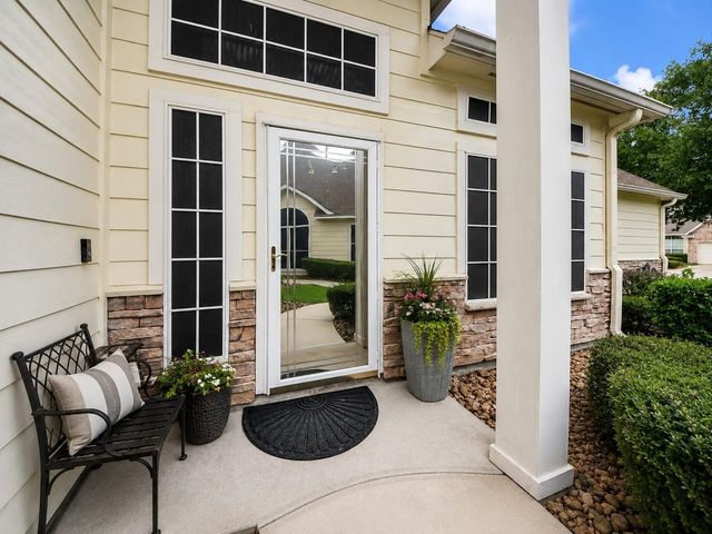 10207 Thornleaf Lane, Houston, TX 77070