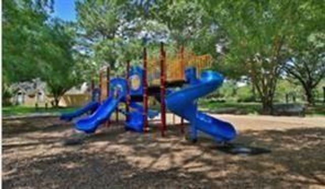 10207 Thornleaf Lane, Houston, TX 77070