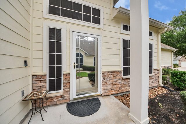 10207 Thornleaf Lane, Houston, TX 77070