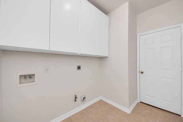 10207 Thornleaf Lane, Houston, TX 77070