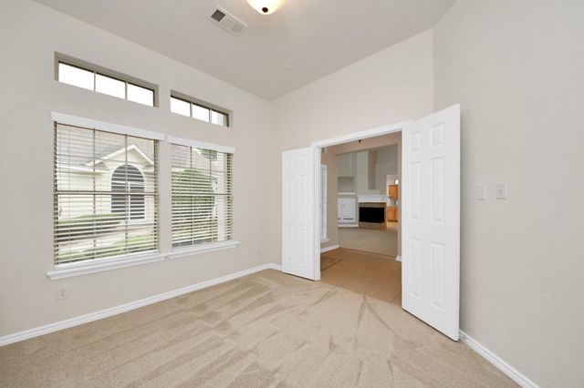 10207 Thornleaf Lane, Houston, TX 77070