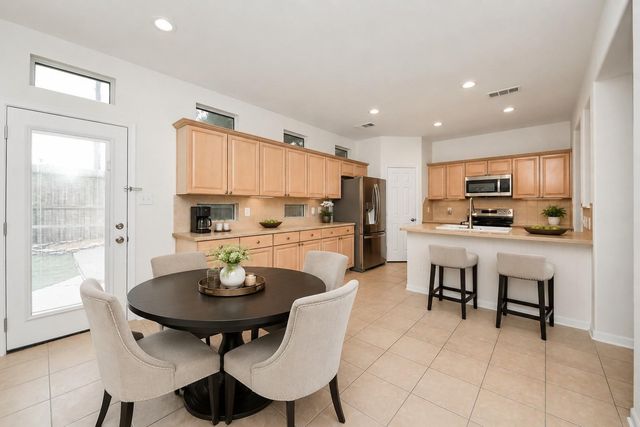 10207 Thornleaf Lane, Houston, TX 77070