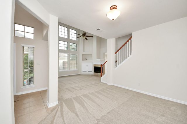 10207 Thornleaf Lane, Houston, TX 77070
