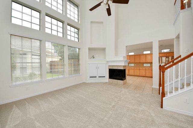 10207 Thornleaf Lane, Houston, TX 77070