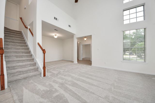 10207 Thornleaf Lane, Houston, TX 77070