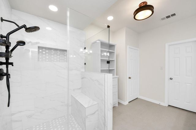 10207 Thornleaf Lane, Houston, TX 77070