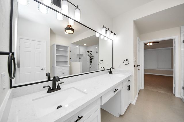 10207 Thornleaf Lane, Houston, TX 77070