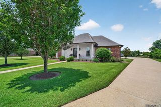 11177 Toria Ln, St Amant, LA 70774