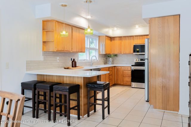 2075 Shagbark Lane, Okemos, MI 48864