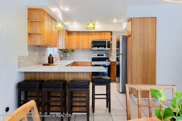 2075 Shagbark Lane, Okemos, MI 48864