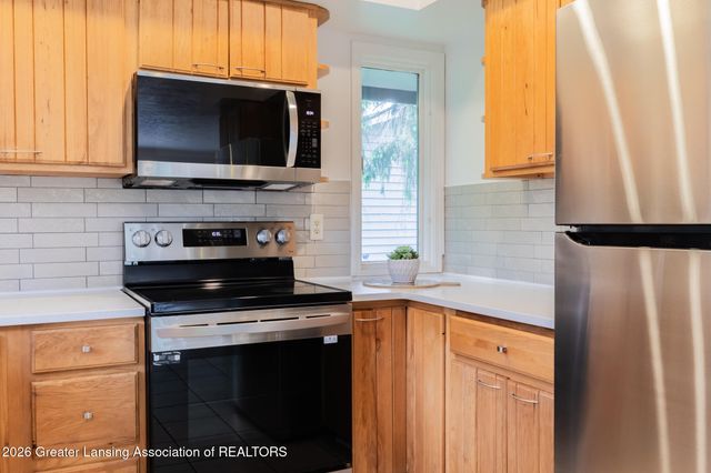 2075 Shagbark Lane, Okemos, MI 48864