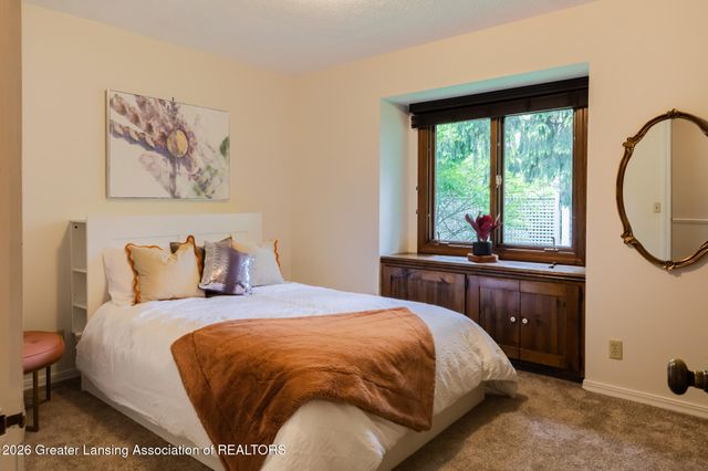 2075 Shagbark Lane, Okemos, MI 48864