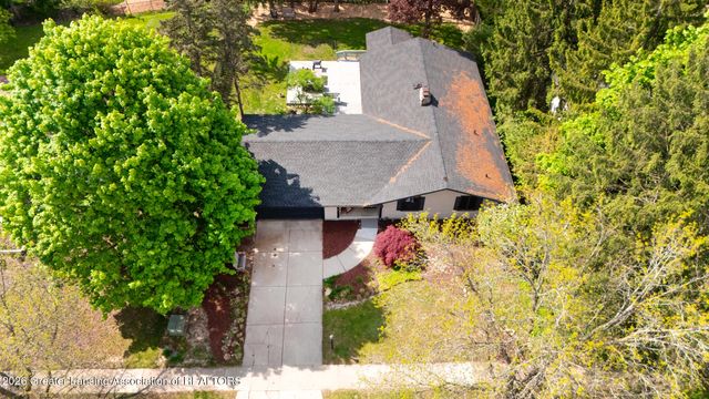 2075 Shagbark Lane, Okemos, MI 48864
