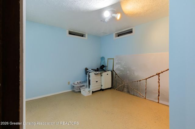 2075 Shagbark Lane, Okemos, MI 48864