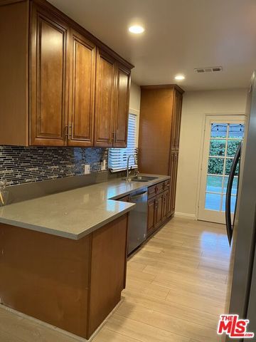 3800 Legion Lane, Los Angeles, CA 90039