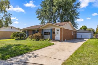 7085 London Court, Canton, MI 48187