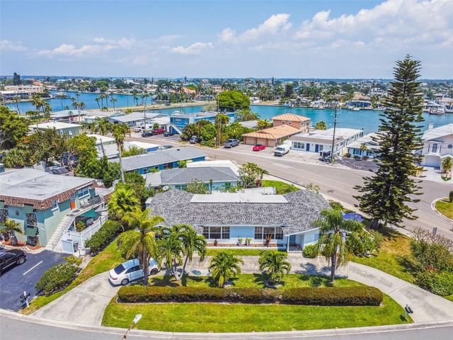 11225 2ND STREET E A, Treasure Island, FL 33706