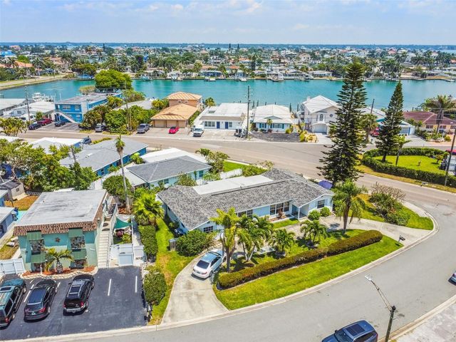 11225 2ND STREET E A, Treasure Island, FL 33706