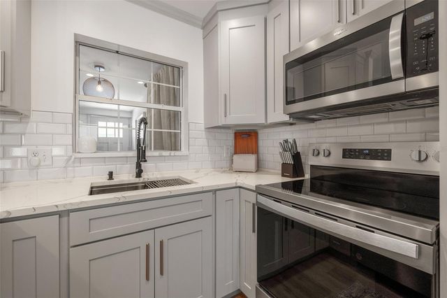 11225 2ND STREET E A, Treasure Island, FL 33706